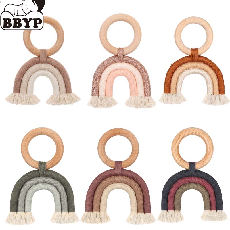 Baby Products Photos - Anneau de dentition en bois arc-en-ciel